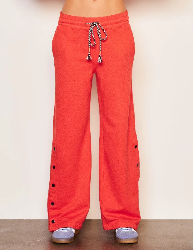 Women's Jodhpurs with Tapered LegSundry Snap Lounge Pant in Flare Red