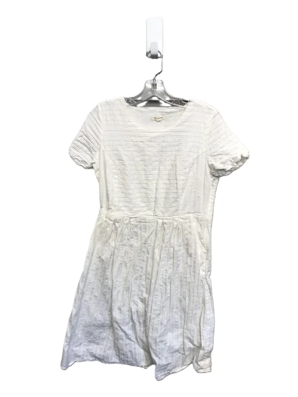 Women's Keyhole-Neck DressesWhite Dress Casual Short By Tea N Rose, Size: M